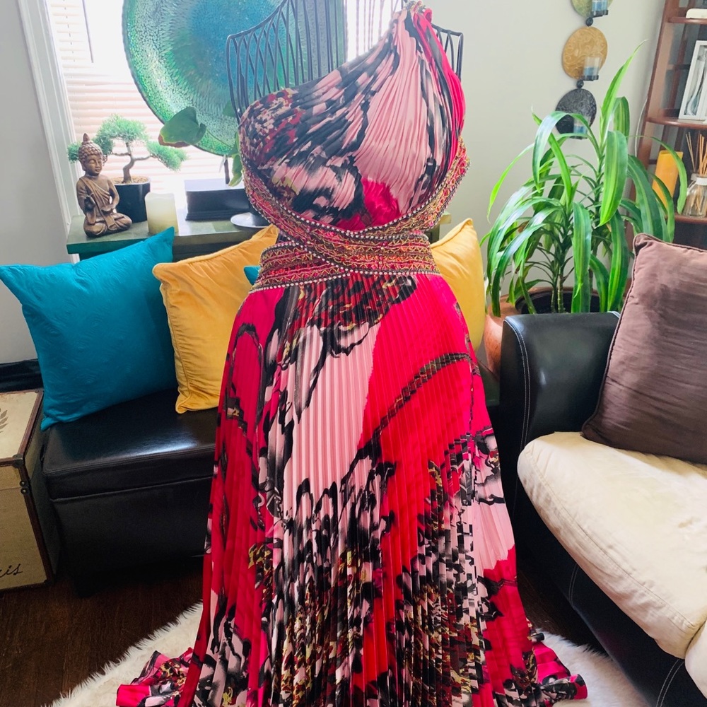 Jaw-dropping Silk Jovani Gown🤩